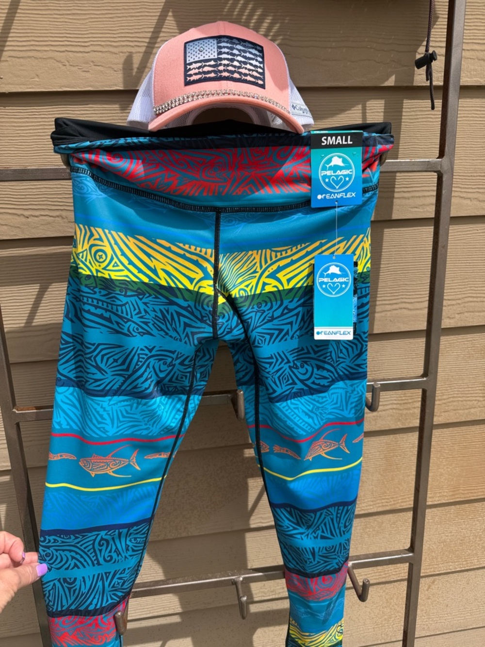 NWT Pelagic Blue Teal Multicolor Oceanflex Performance Leggings spf fishing/ yog